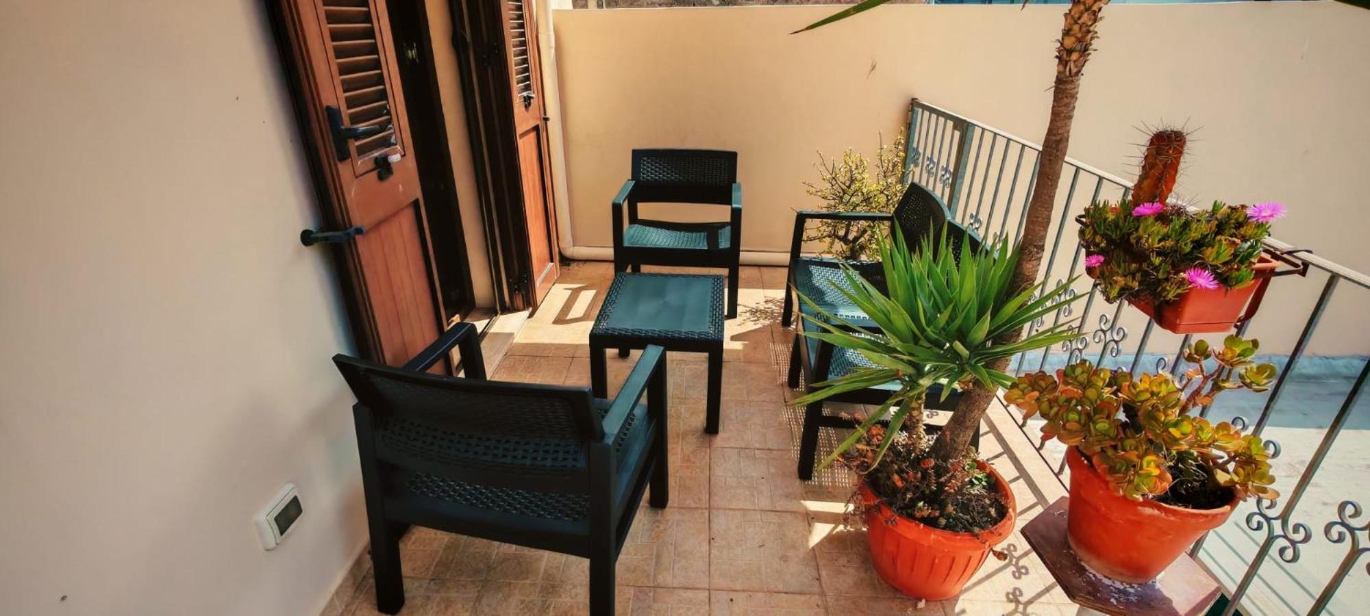 Sette33- Appartamento Centrale, 2 Camere , Terrazzo , Ben Servito Alghero Bagian luar foto